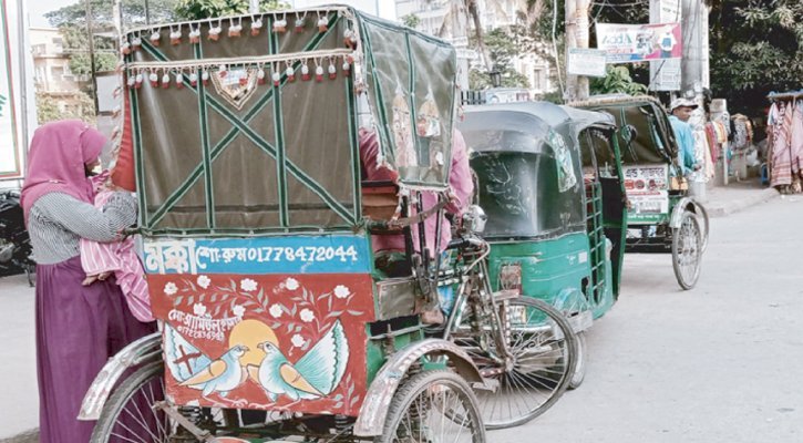 চিকিৎসা বাণিজ্যের অস্ত্র ‘অটোচালক’