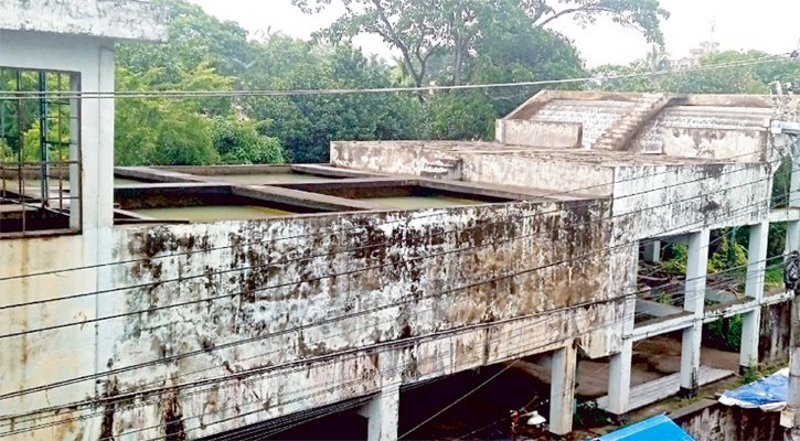 শোধনাগারের পাম্প বিকল হয়ে হাজারো পরিবারে পানি সংকট