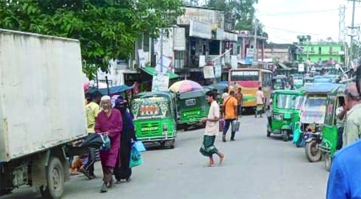 বুল্লাবাজারে যানজটজন, ভোগান্তি চরমে