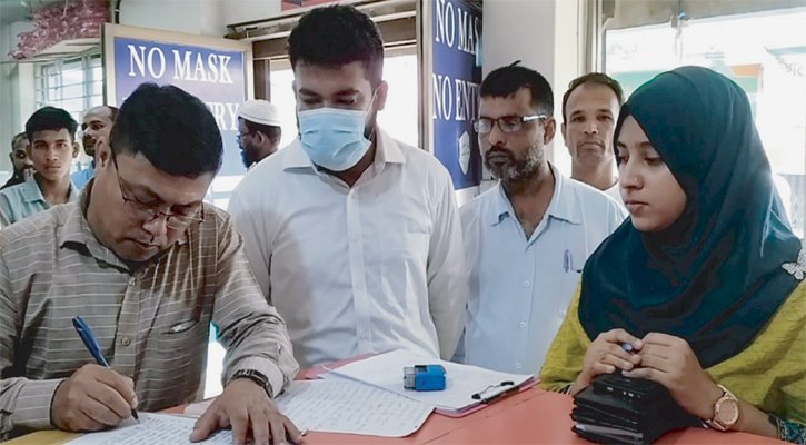 লাইসেন্সবিহীন আল রাফি ও হেলথ কেয়ার হাসপাতালে প্রশাসনের তালা