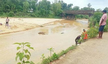 বিএনপি নেতার নেতৃত্বে চলছে সিলিকা বালু লুট