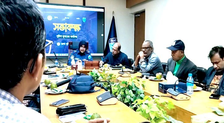 আদমবেপারী হাসান মোল্লা চক্রের বিরুদ্ধে মামলার তাগিদ এসপির